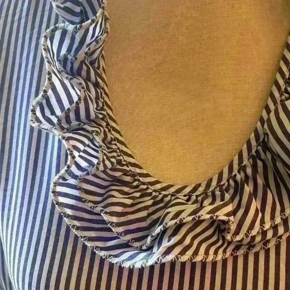 Gap Blouse - Picture 3 of 3